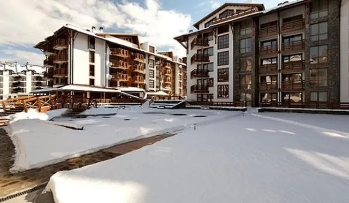 в204 Belvedere Club *