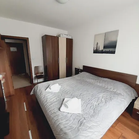 в204 Belvedere Club Apartament *