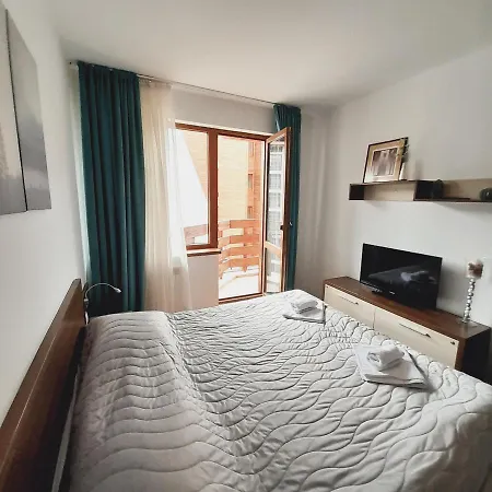 в204 Belvedere Club Apartament *