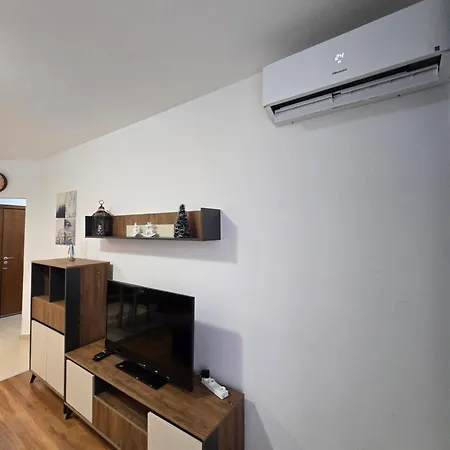 в204 Belvedere Club Apartament *