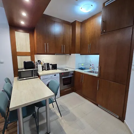 в204 Belvedere Club Apartament