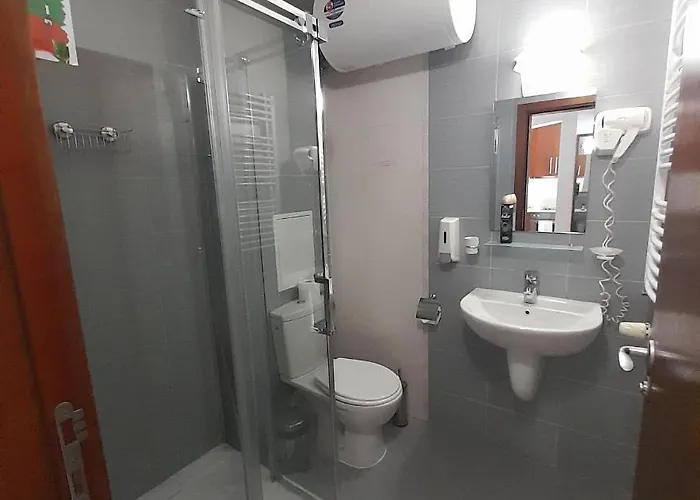 в204 Belvedere Club